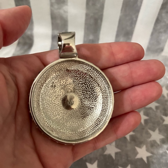 Premier Zebra Pendant - Picture 4 of 4